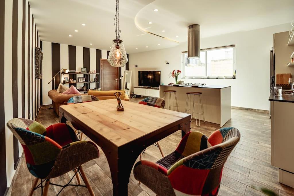 Luxury Designer Penthouse With Private Jacuzzi Apartment Sliema Ngoại thất bức ảnh