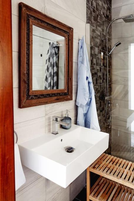 Luxury Designer Penthouse With Private Jacuzzi Apartment Sliema Ngoại thất bức ảnh